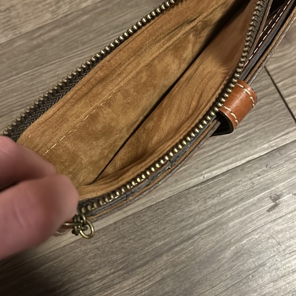 Beautiful like new Patricia nash organized with suede interior - Picture 2 of 5